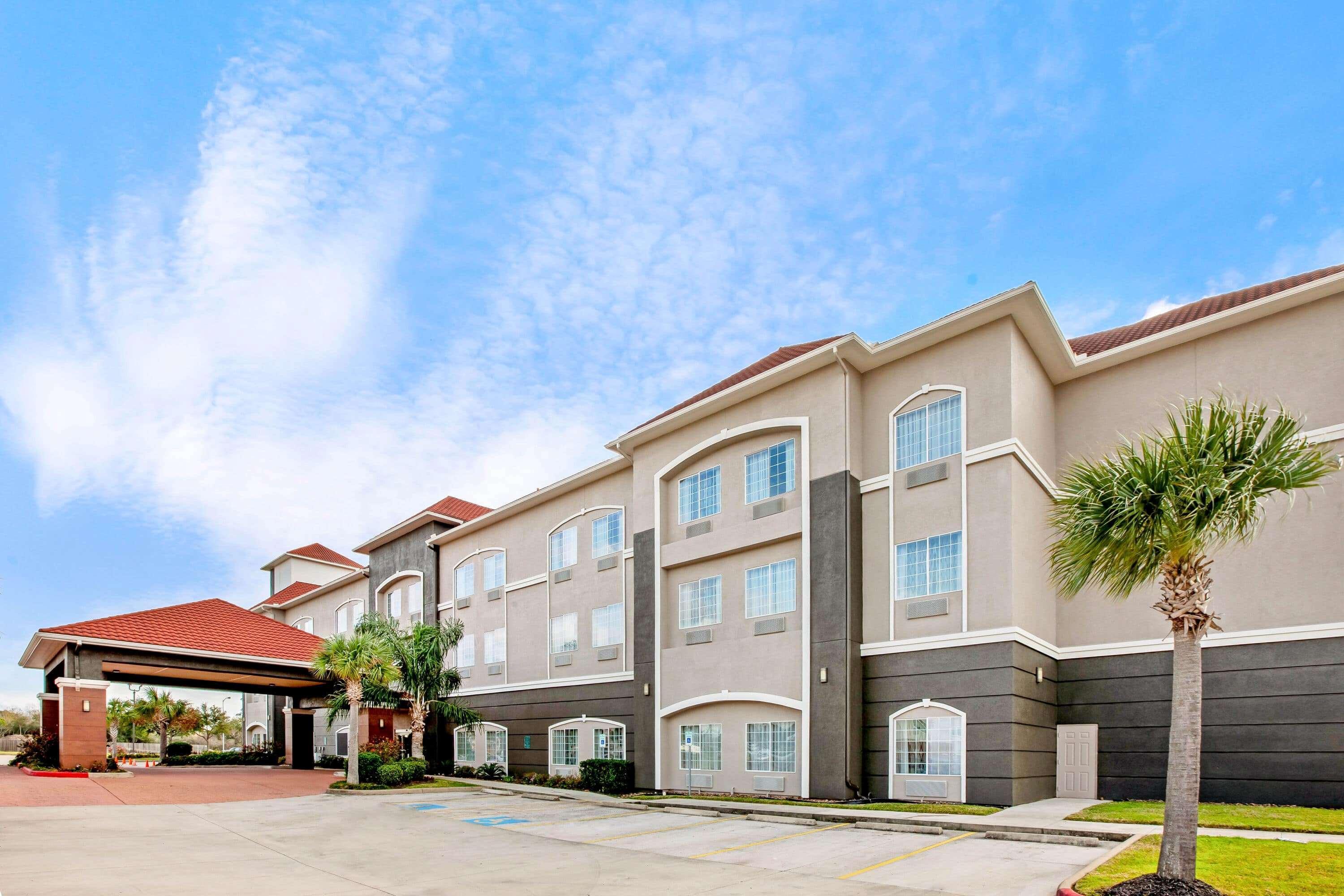 La Quinta By Wyndham Deer Park Hotel Exterior foto