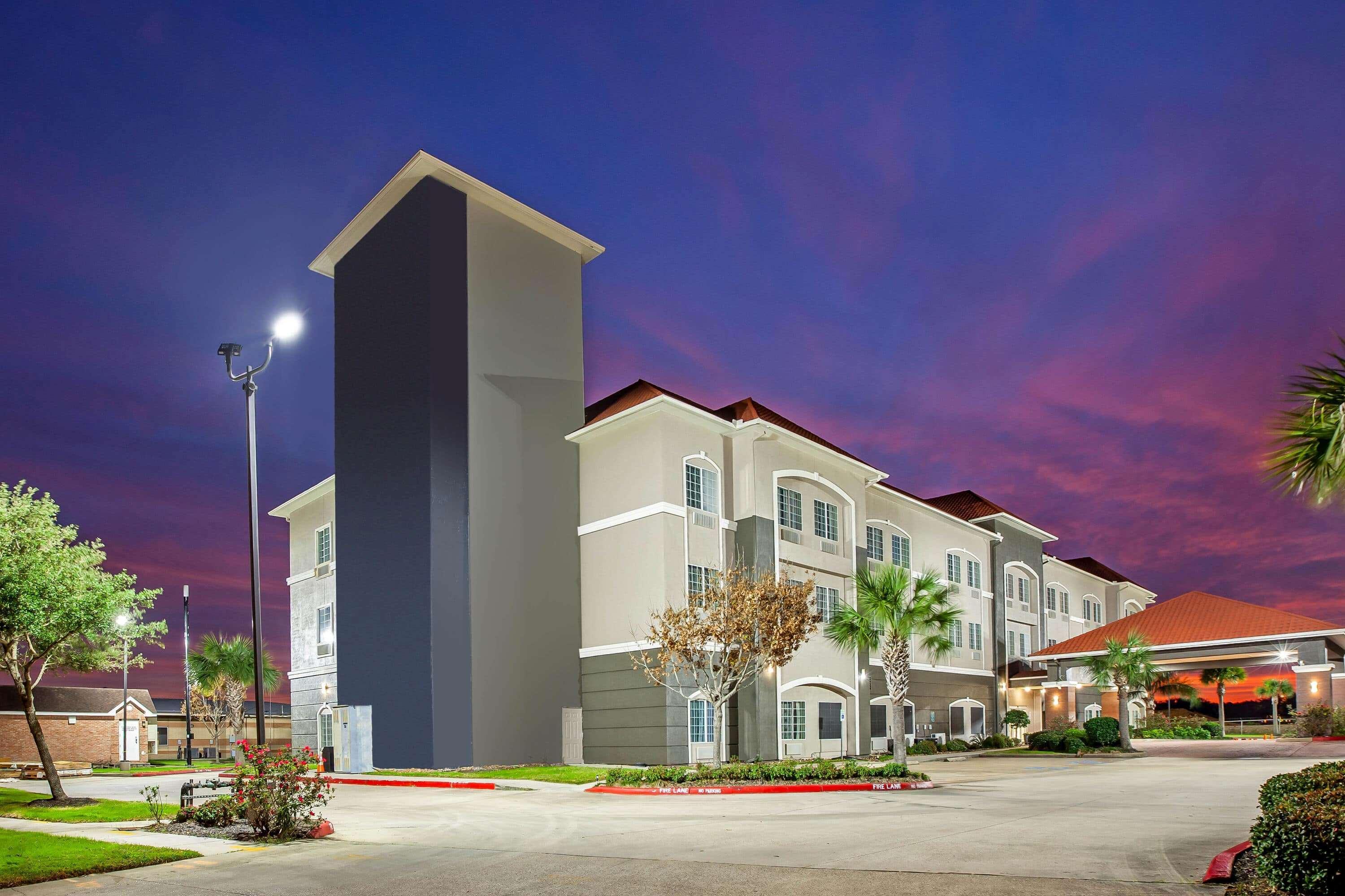 La Quinta By Wyndham Deer Park Hotel Exterior foto