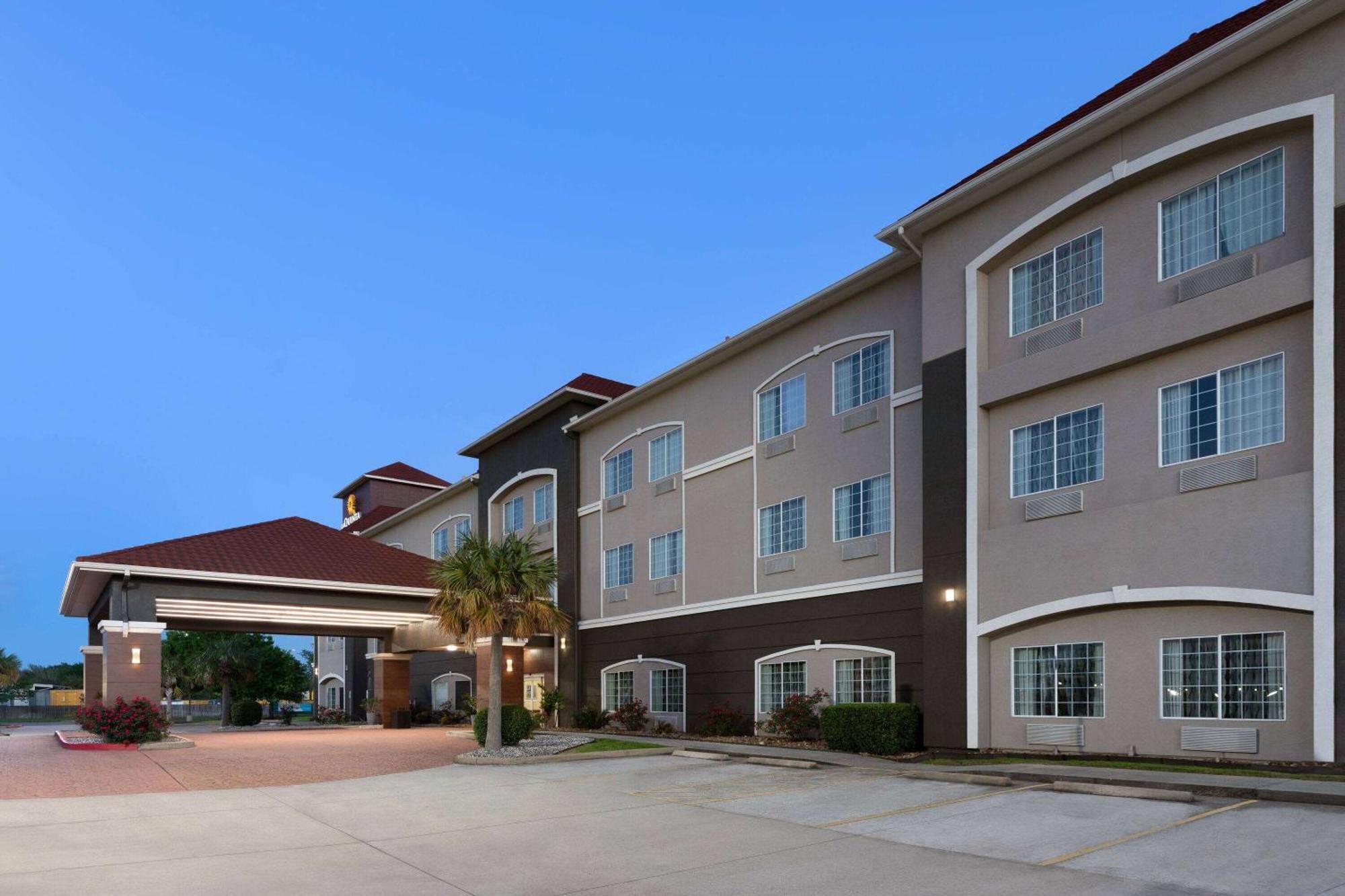 La Quinta By Wyndham Deer Park Hotel Exterior foto